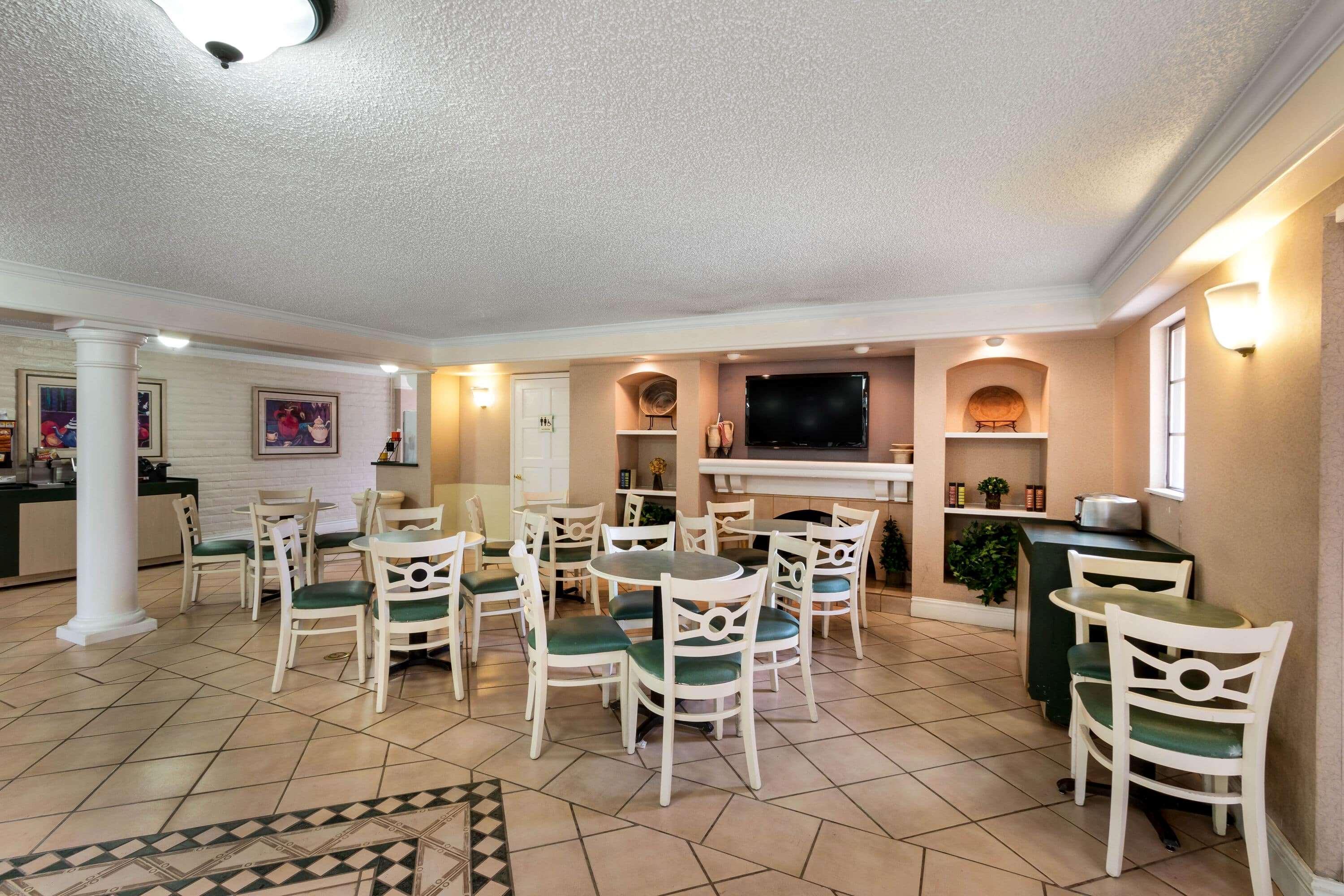 La Quinta Inn By Wyndham Albuquerque Northeast Exterior photo